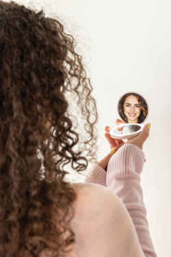 Logotrade Firmengeschenke das Foto: Lumora aufladbarer RCS LED Make-Up-Spiegel