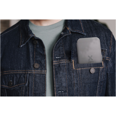 Logo trade promotional products image of: Xtorm XWF31 15W foldable 3-in-1 wireless travel charger