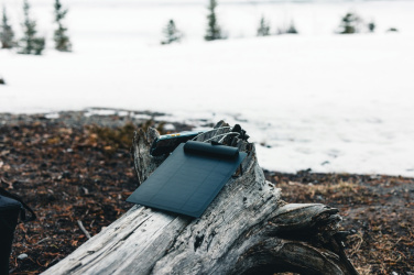 Logotrade promotional gift image of: Pedro AWARE™ RPET deluxe cooler bag with 5W solar panel