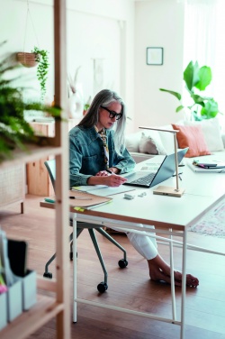 Logo trade promotional giveaways picture of: Desktop light and charger 10W