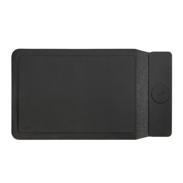 Logotrade promotional product picture of: Swiss Peak 15W magnetic charging laptop sleeve 14-15,6"