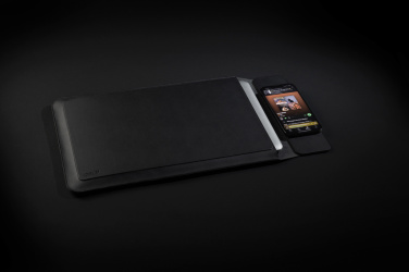Logo trade promotional merchandise photo of: Swiss Peak 15W magnetic charging laptop sleeve 14-15,6"