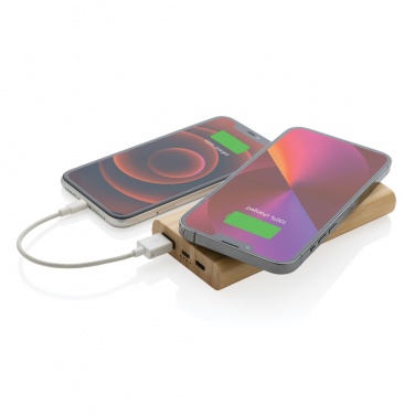 Logotrade reklaamtoote foto: Bambusest 8000 mAh 5W juhtmevaba akupank
