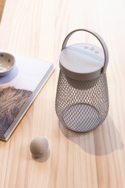 Logo trade firmakingid foto: Aurora RCS taaskasutatud plastikust USB taaslaetav laualamp