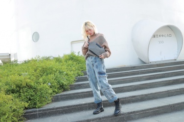 Logo trade ärikingituse pilt: Õlakott Urban Bumbag