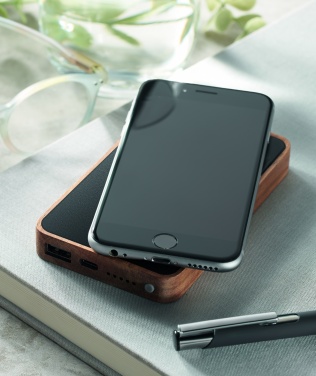 Logo trade firmakingituse pilt: Juhtmeta 4000 mAh akupank