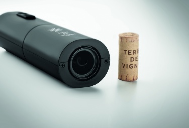 Logotrade meened pilt: Elektriline veinipudeli avaja