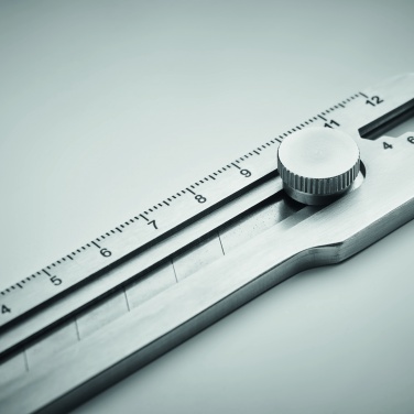 Logotrade ärikingitused pilt: Mitme tööriistaga sissetõmmatav nuga