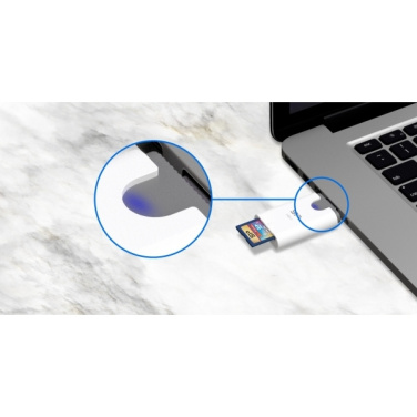Logotrade ärikingituse foto: MicroSD ja SD-kaardi lugeja Silicon Power Combo 3.1