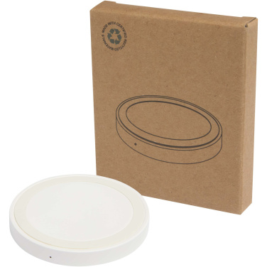 Logo trade reklaamkingi pilt: Freal 15 W taaskasutatud plastist juhtmevaba laadimisalus