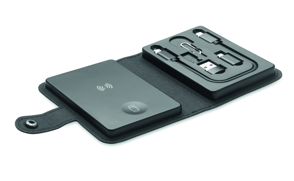 Logo trade reklaamkingi pilt: CAWATT 4 in 1 kaabli pistikute komplekt 15W