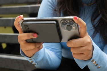 Logotrade ärikingituse foto: Zen RCS plastk 5000 mah 5W magnetiline bambusest akuank