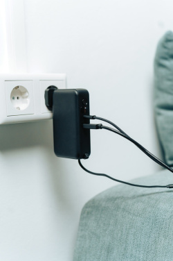 Logotrade meene foto: Urban Vitamin Eureka hübriid 10000mah akupank 65W