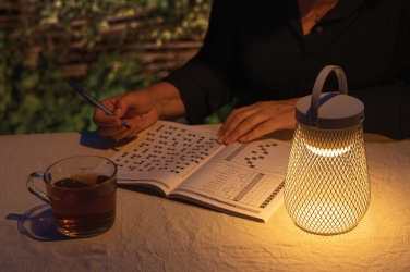 Logotrade mainostuote tuotekuva: Aurora USB-ladattava pöytävalaisin RCS kierrätysmuovista