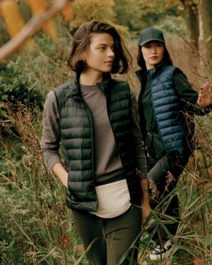 Logotrade liikelahja mainoslahja kuva: Iqoniq Meru naisten liivi kierrätetystä polyesteristä