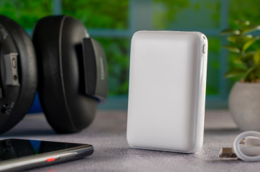 Logotrade liikelahjat kuva: Virtalähde 10 000 mAh KILLIS