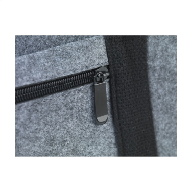 Logotrade mainoslahja ja liikelahja kuva: Feltro GRS RPET Weekend Bag -matkalaukku