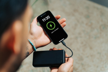 Logotrade mainoslahjat ja liikelahjat tuotekuva: Urban Vitamin Menlo Park RCS rplast 20.000 20WPD virtapankki