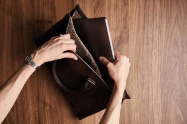 Logotrade dāvanas foto: VINGA Hunton datora īss apraksts