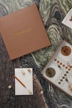 Logotrade korporatīvās dāvanas foto: VINGA Kafijas galdiņu savākšanas kaste