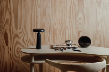 Logotrade logo dāvanas foto: VINGA Avery RCS galda lampa