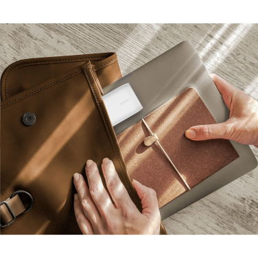 Лого трейд pекламные подарки фото: Зарядное устройство Belkin BoostCharge с 3 портами