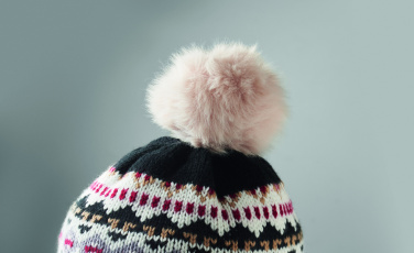 Логотрейд pекламные продукты картинка: Knitted beanie with ear flap