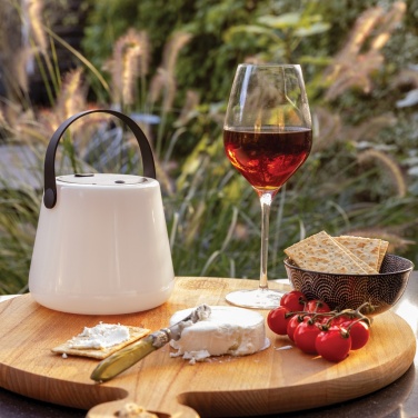 Logotrade reklamprodukter bild: SolarGlow USB återuppladdningsbar outdoor-lampa RCS plast