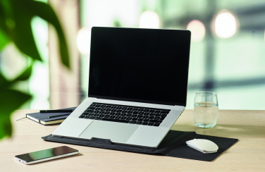 Logotrade presentreklam bild: 16 tums laptopfodral i filt